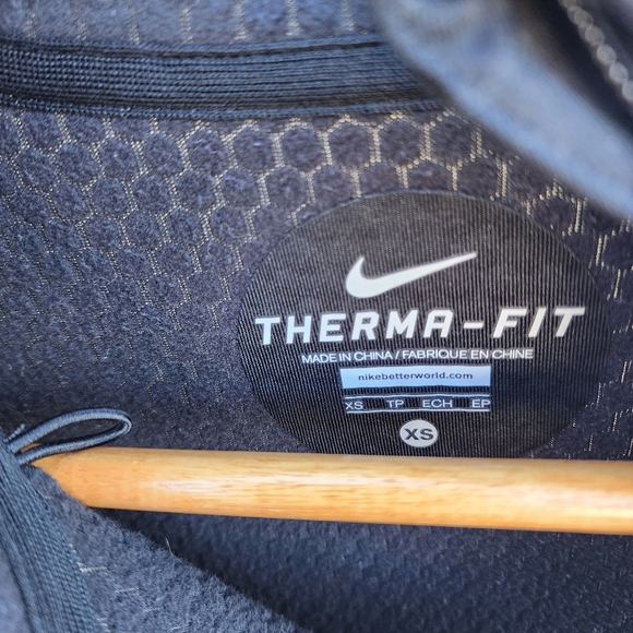 Nike women's Therma fit sphere vest size XS - Picture 10 of 12